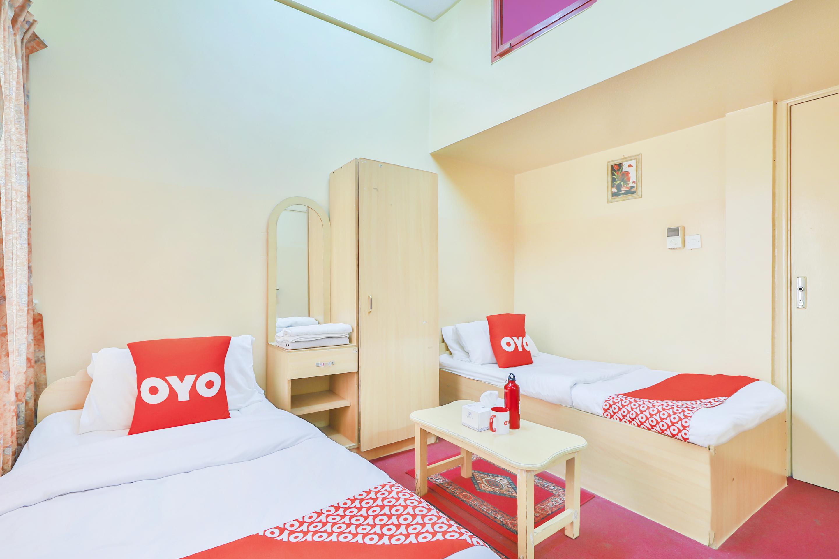 Oyo 393 Al Wehda Hotel Дубай Экстерьер фото